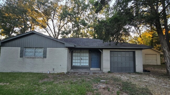 Primary Photo - 8235 Thompson Rd