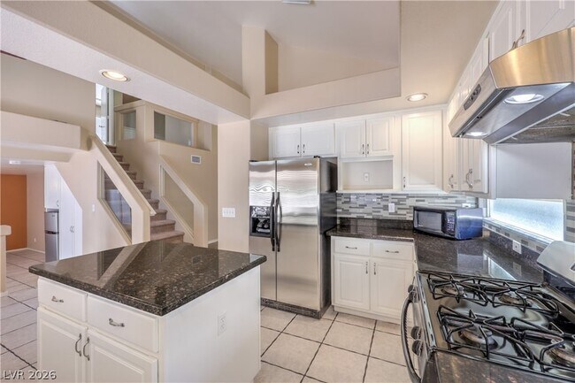 Building Photo - 10035 S Daybreak Dew Ct