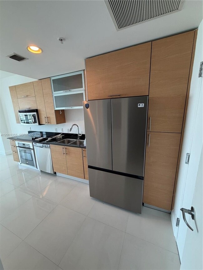 Building Photo - 60 SW 13th St