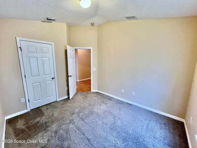 Building Photo - 441 Loxley Ct