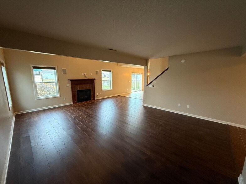 Building Photo - 3929 Stanton Hall Pkwy