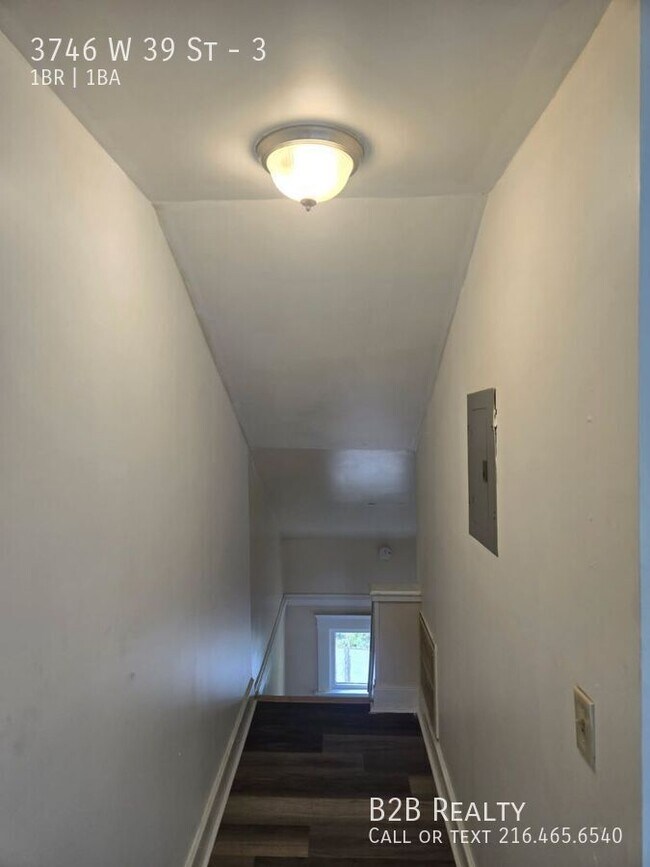 Building Photo - 3746 W 39th St