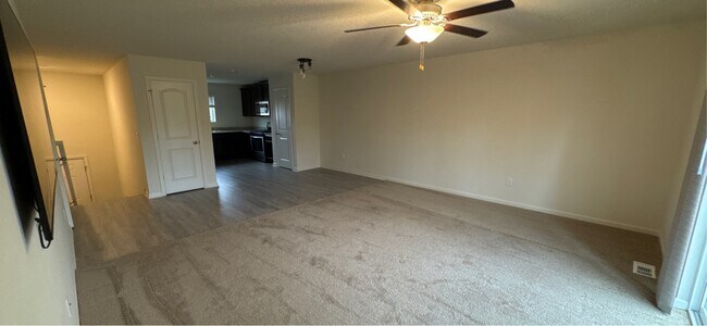 Building Photo - 1038 White Tail Ln
