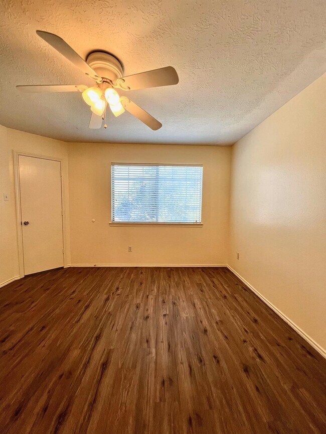 Building Photo - 1522 Glasholm Dr