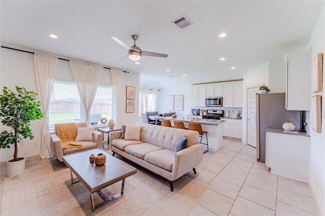 Building Photo - 28902 Yachting Pt Ct