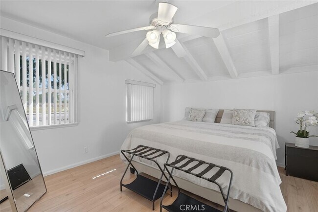 Building Photo - 5210 Ventura Canyon Ave