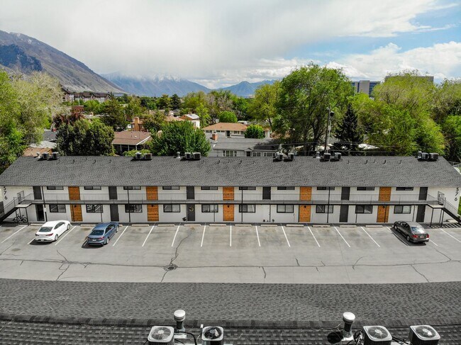 Building Photo - Modern 2-Bedroom Apartment, Steps from the Provo River Trail!