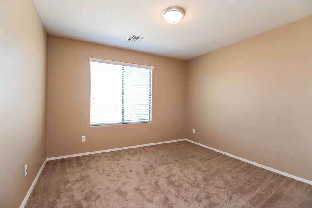 Building Photo - 7826 S 50th Dr