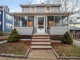 Building Photo - 68 Apthorp St