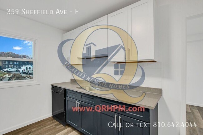 Building Photo - 359 Sheffield Ave