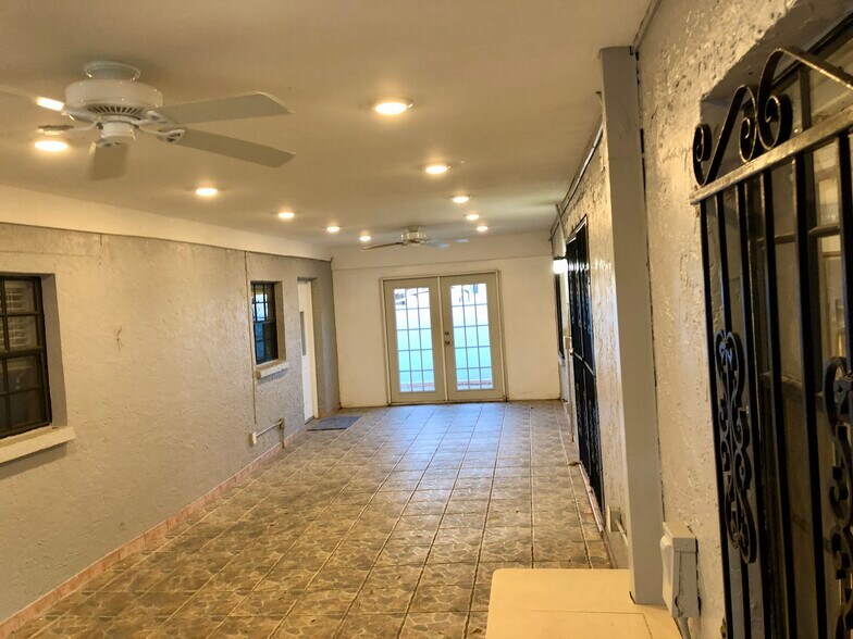 Building Photo - 3021 W Braddock St