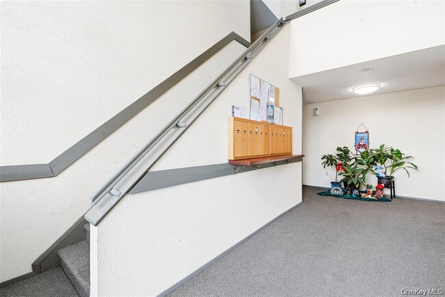 Building Photo - 9 Charles Ln