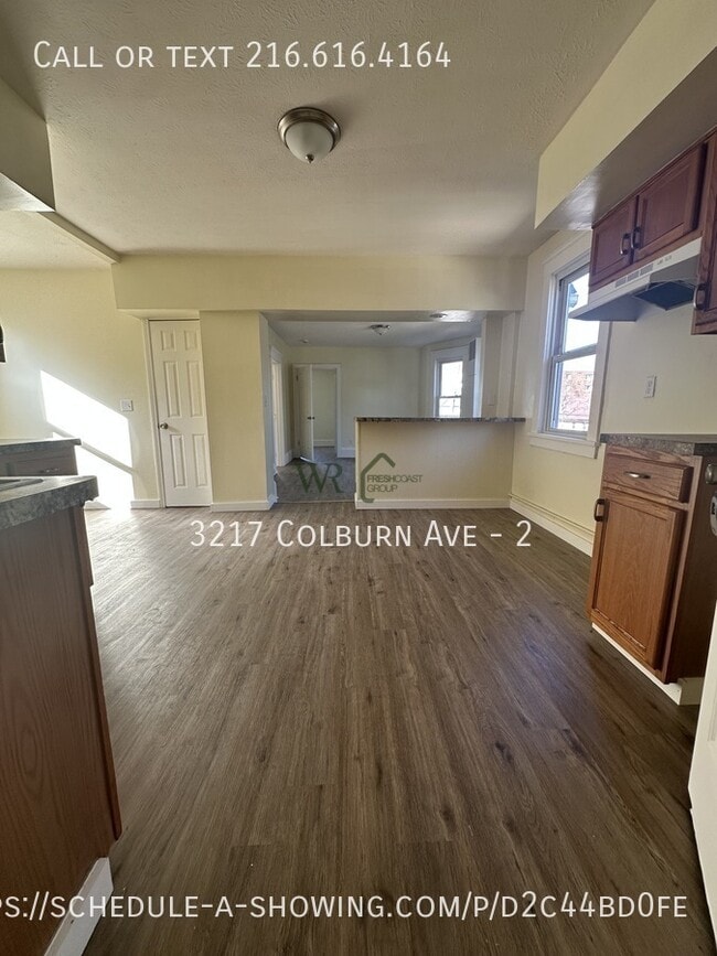Building Photo - 3217 Colburn Ave