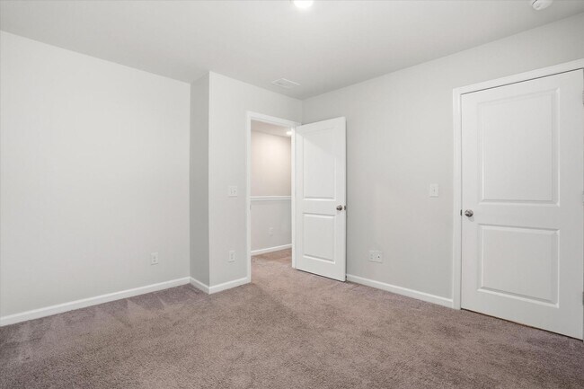 Building Photo - 9773 Roseberry St