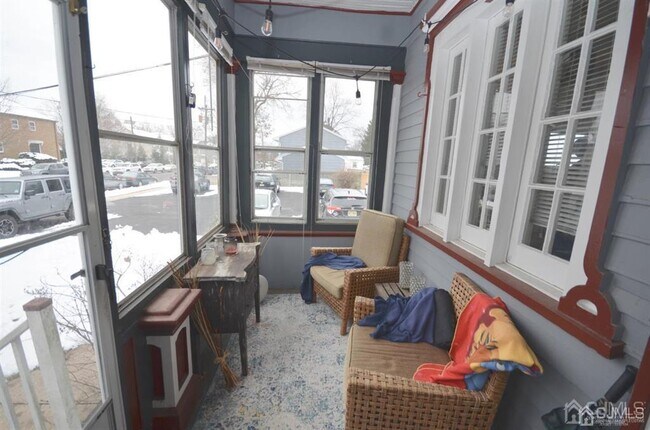 Building Photo - 405 N Washington Ave