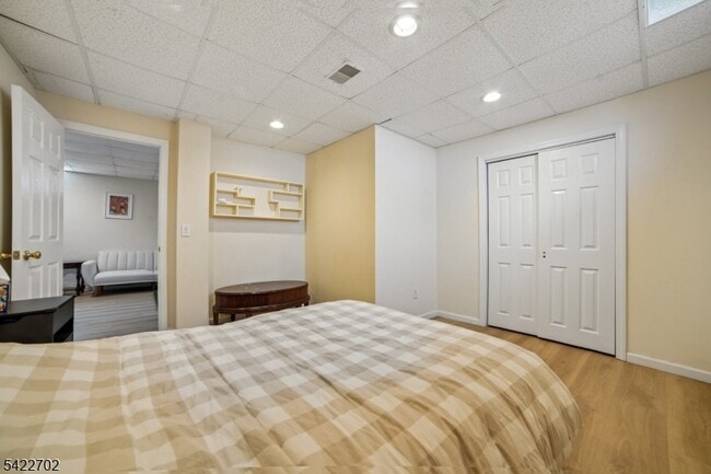 Building Photo - 21 Grove St