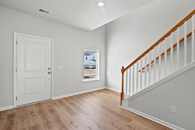 Building Photo - 3 Bedroom, 2.5 Bathroom Home in Summers Corner - Summerville