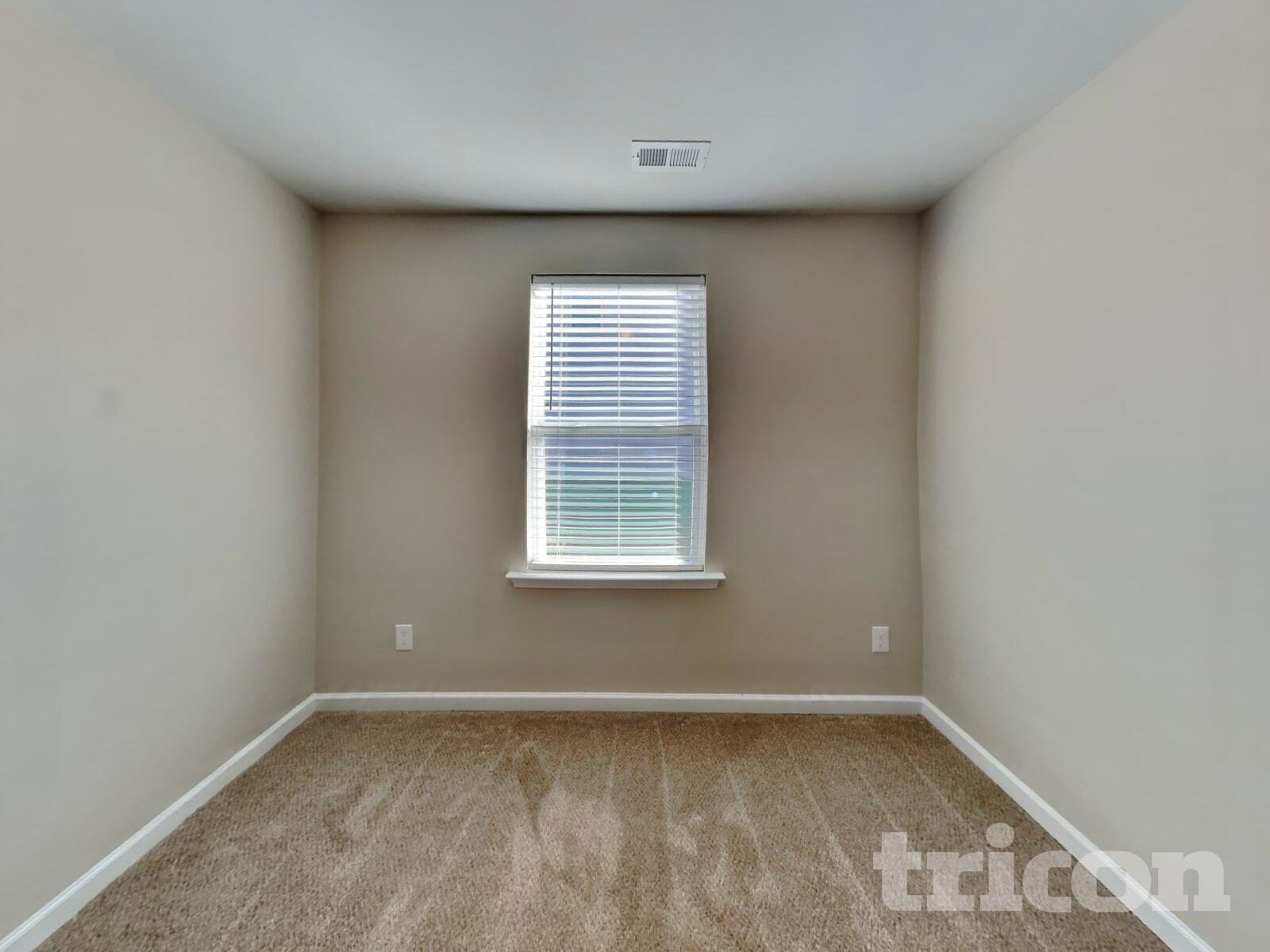 Building Photo - 64 Crew Clb Ct