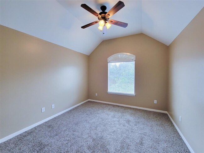Building Photo - 21122 Golden Sycamore tr