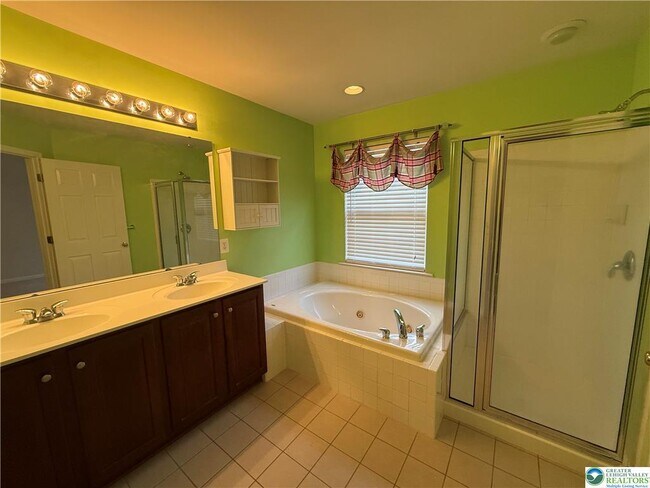Building Photo - 4539 Jasmine Dr