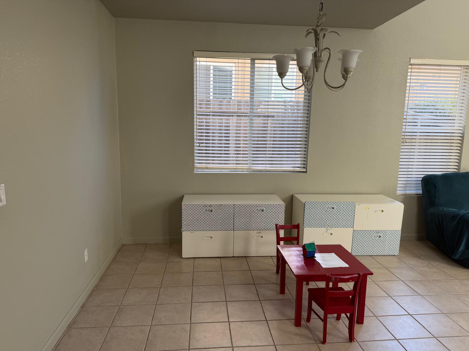 Building Photo - 1084 Huntly Dr