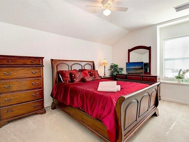 Building Photo - 153 Vizcay Way