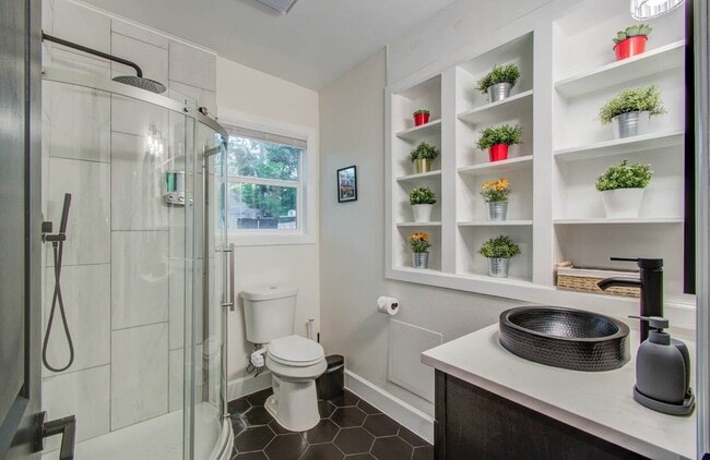 Building Photo - 5312 Jefferson St