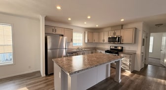 Building Photo - 37293 Ruby Ct