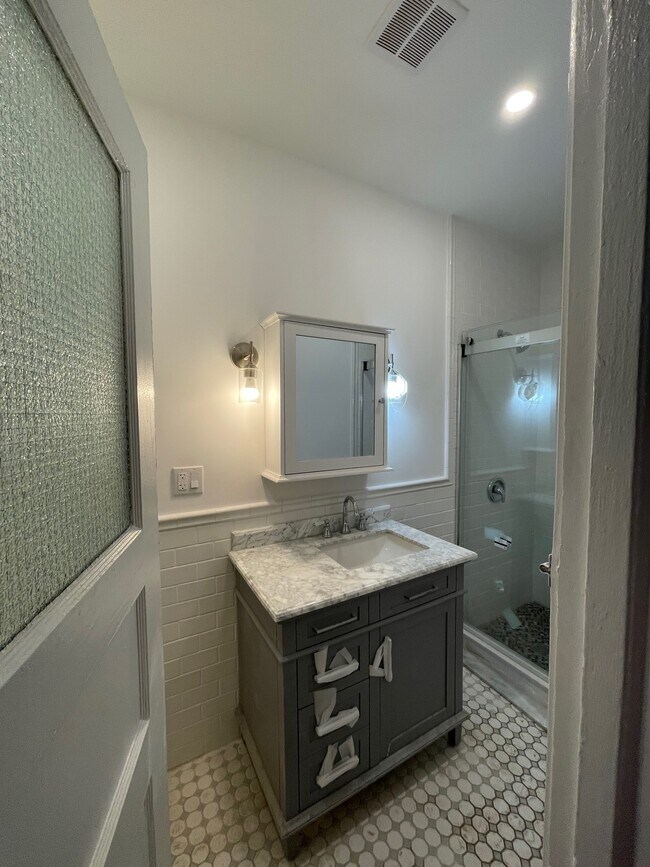 Building Photo - 555 Bay Ridge Pky