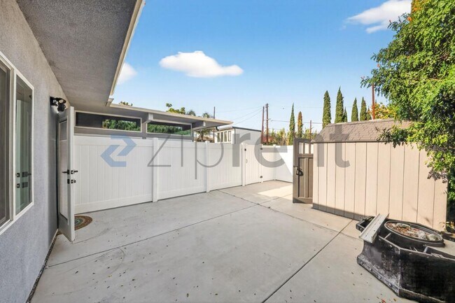 Building Photo - 5775 W 74th St