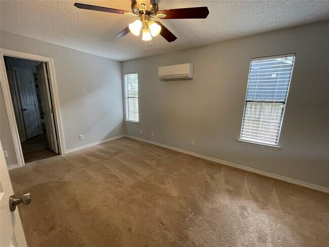 Building Photo - 8408 Dixon Dr