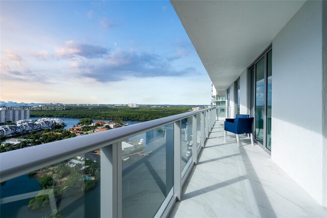 Building Photo - 300 Sunny Isles Blvd