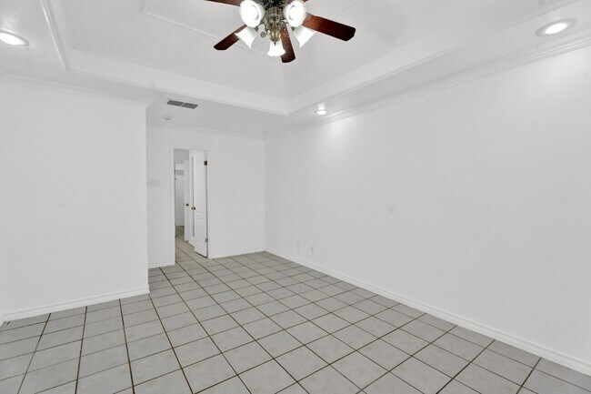 Building Photo - 3 Bed 3 Bath Home in the Laredo's Northside Primavera Subdivision! Available Now!