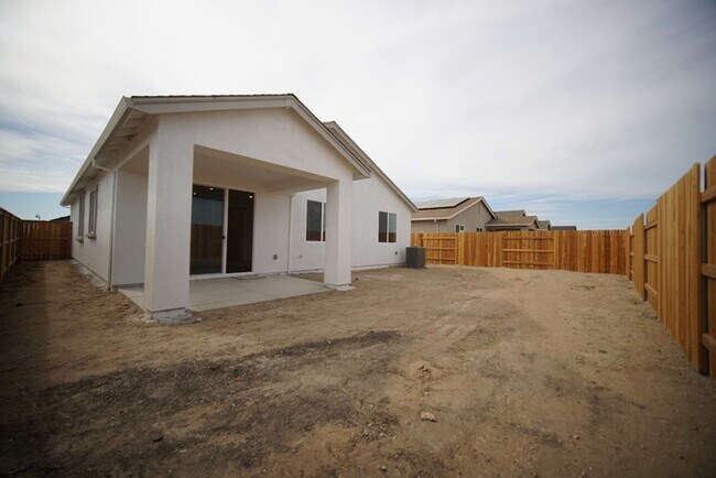 Building Photo - brand-new, never-before-lived-in 3-bedroom, 2-bathroom home with solar!