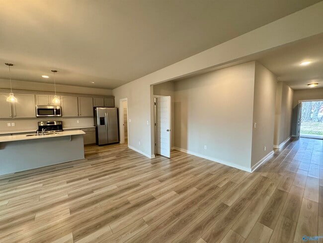 Building Photo - 336 Shady Ln