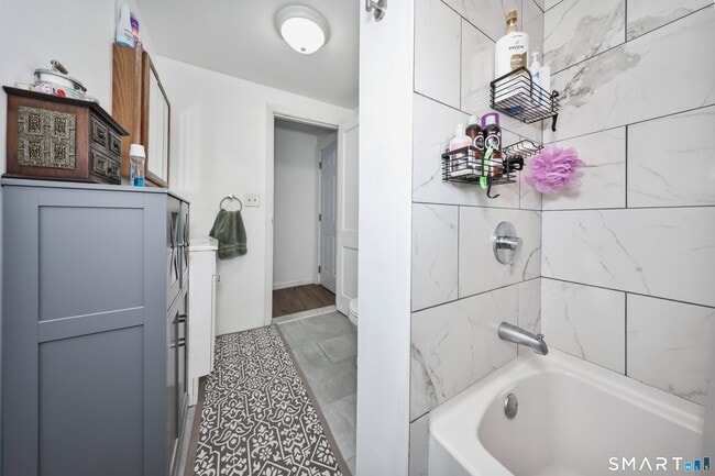 Building Photo - 74 Mitchell St