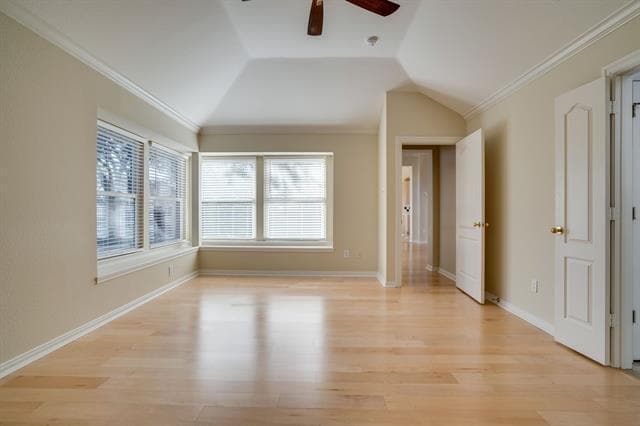 Building Photo - 2724 Lakehollow Ln