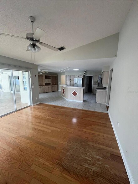 Building Photo - 77 Folcroft Ln