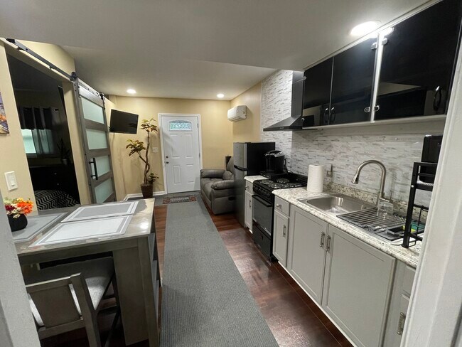 Building Photo - 1164 Cedar Log Pl