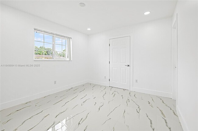 Building Photo - 1465 NW 192nd Terrace