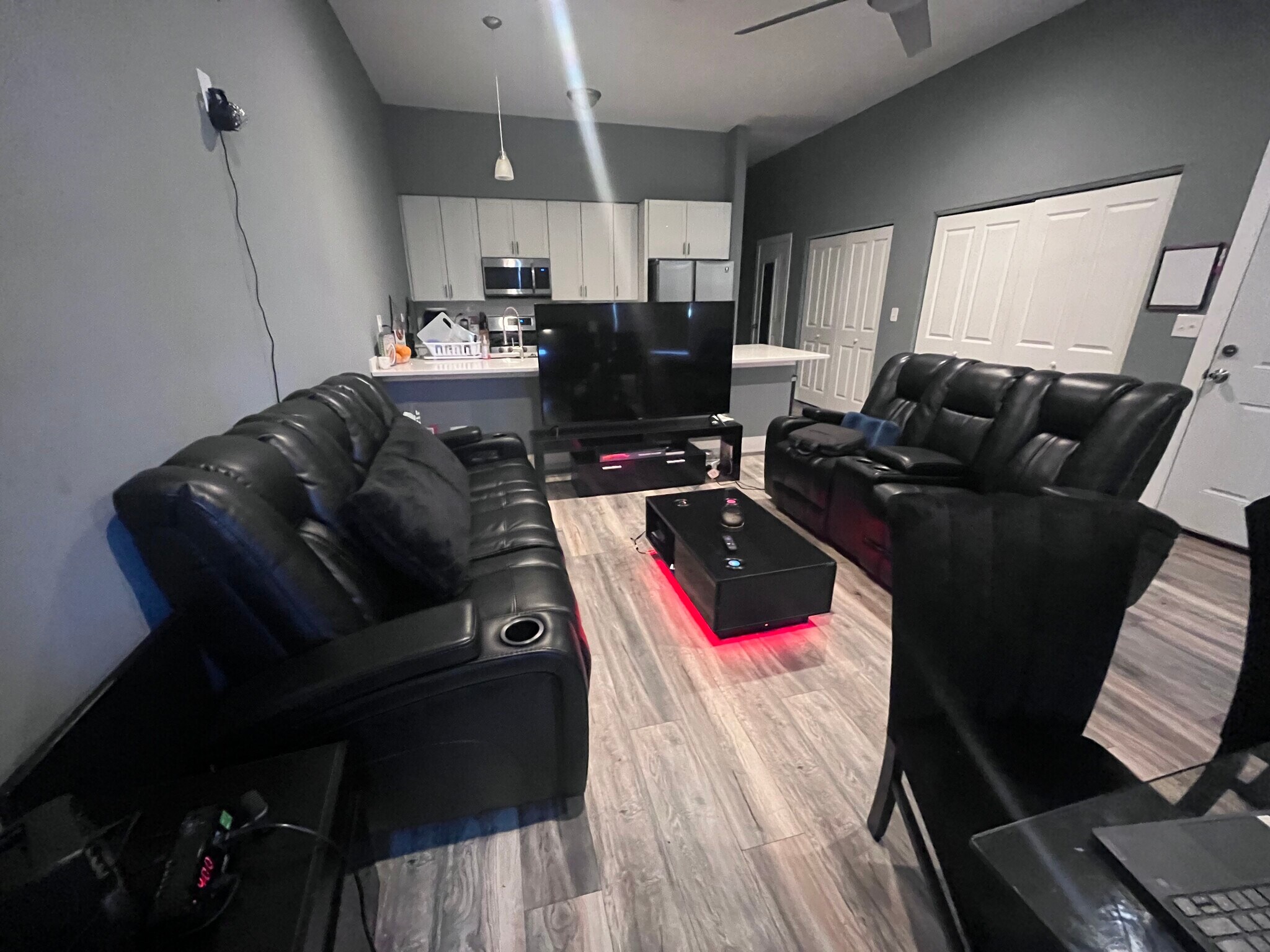 First Floor - 4836 S Michigan Ave