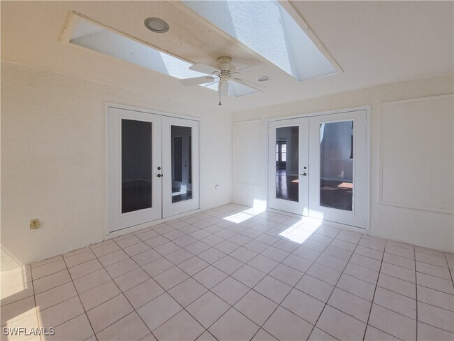 Building Photo - 607 Brookwood Pl