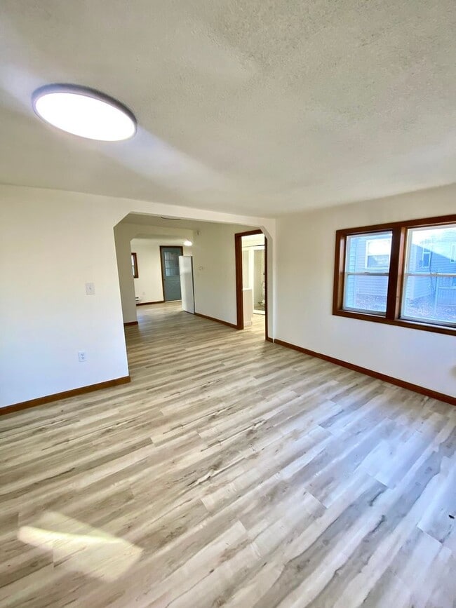 Building Photo - Two Bedroom Single-Family Home in Lake Odessa