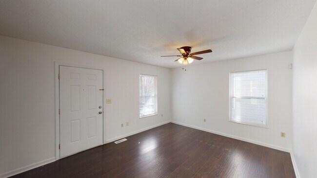 Building Photo - 2229 Symmes St