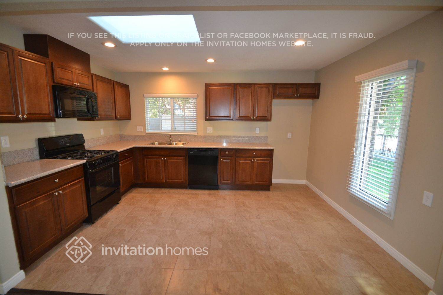 Building Photo - 22054 Crespi St