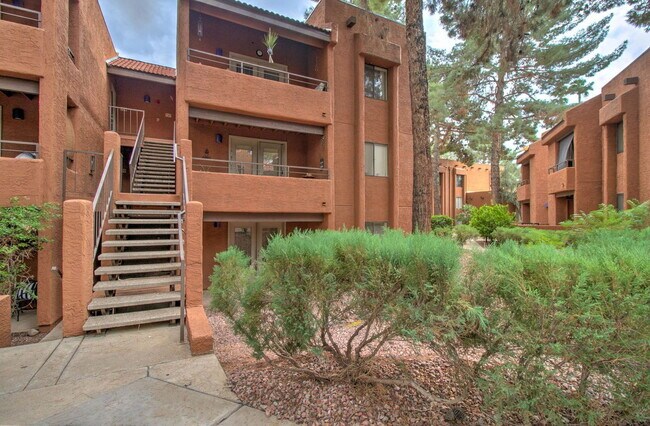 Building Photo - 4704 E Paradise Village Pkwy N