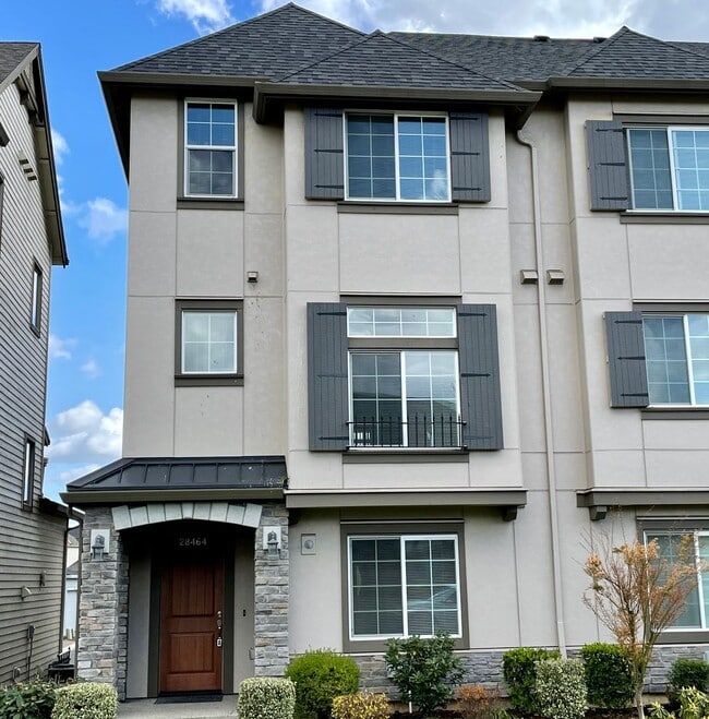 Building Photo - Villebois Townhome with Access to the Sparrow Creek Community Center