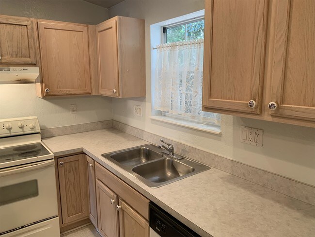 Building Photo - 109 Plantation Way