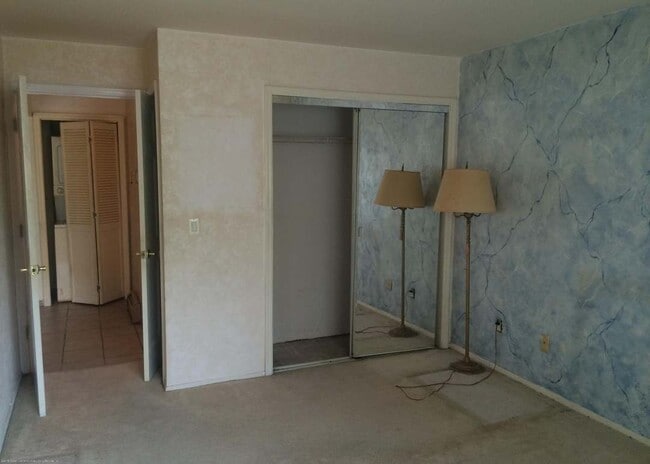 Building Photo - 40 Donna Ct