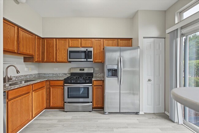 Building Photo - 1108 Grand Lake Ct